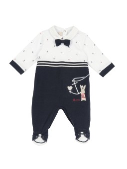 Mono con apertura de solapa...